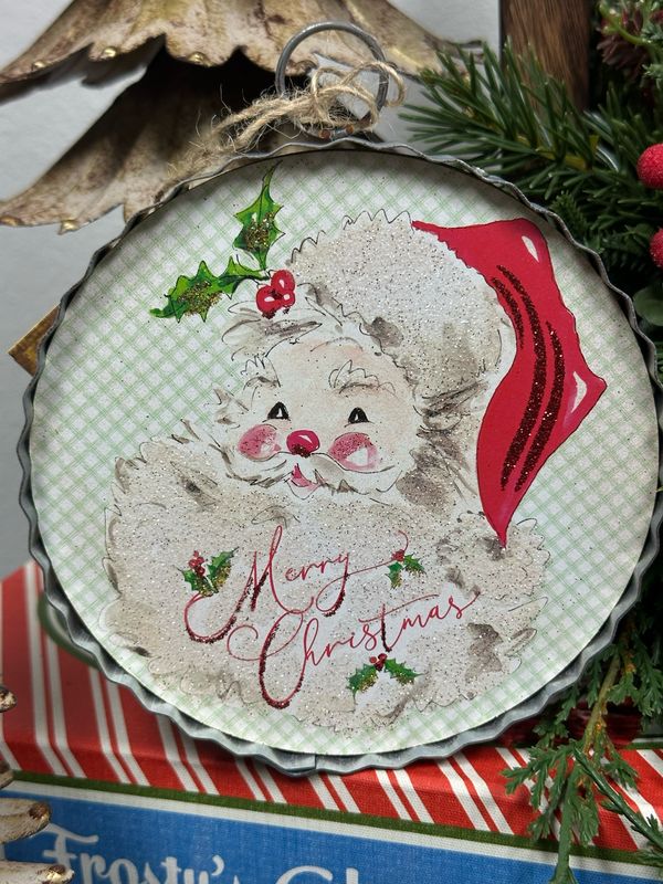 TRT 6" R Trad Santa