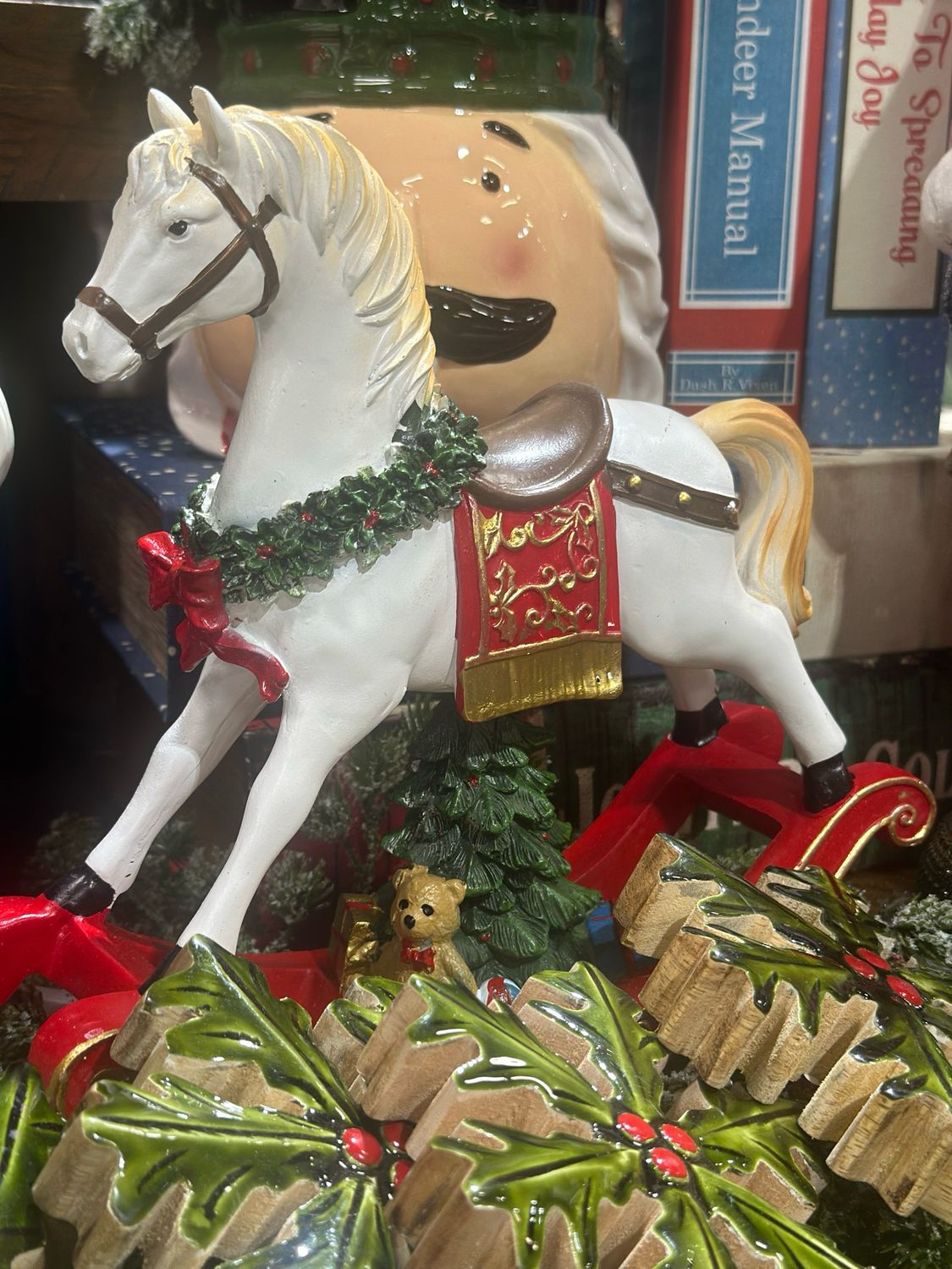 Han Holly Wreath Rocking Horse 10x10.25x3