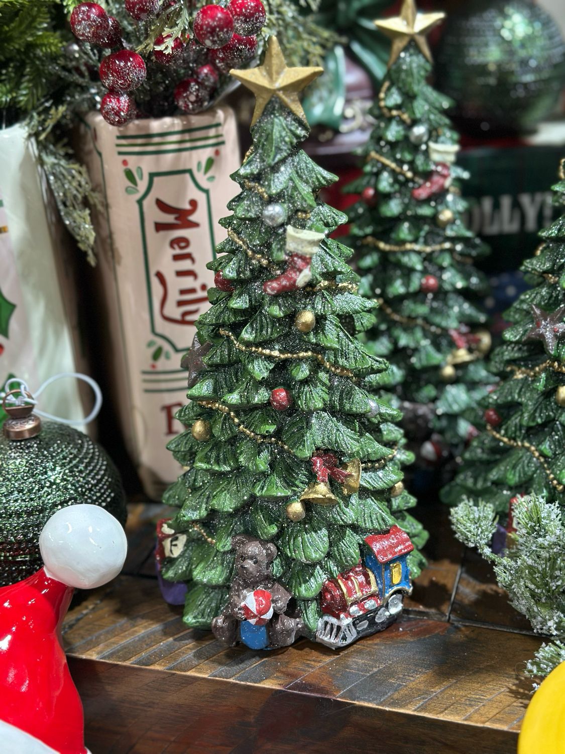 Hqn Gold Star Topped Tree 10"