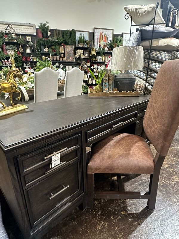 Nob Hannah Desk Ko 66x30x31