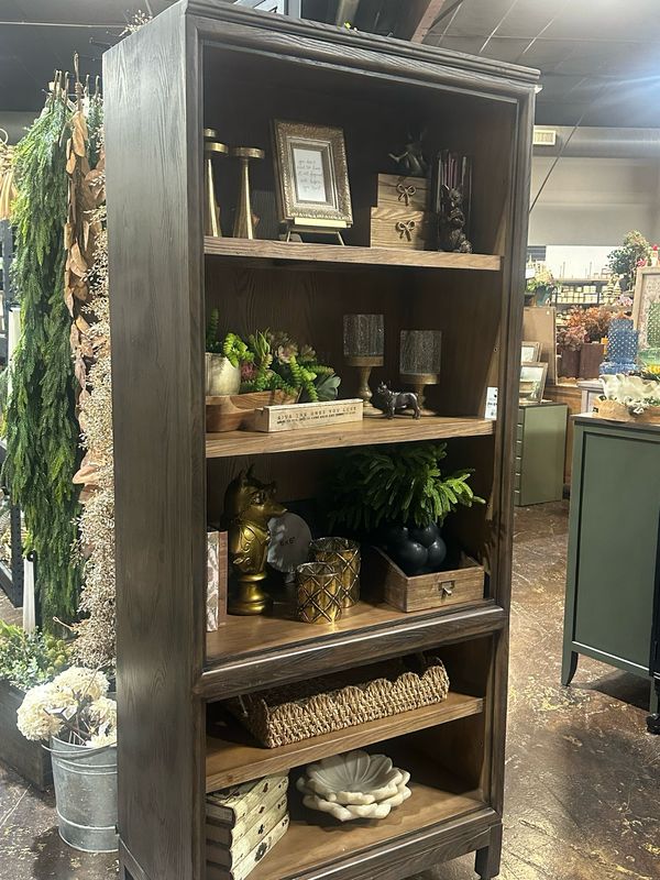 Nob Hannah Bookcase 34x18x79