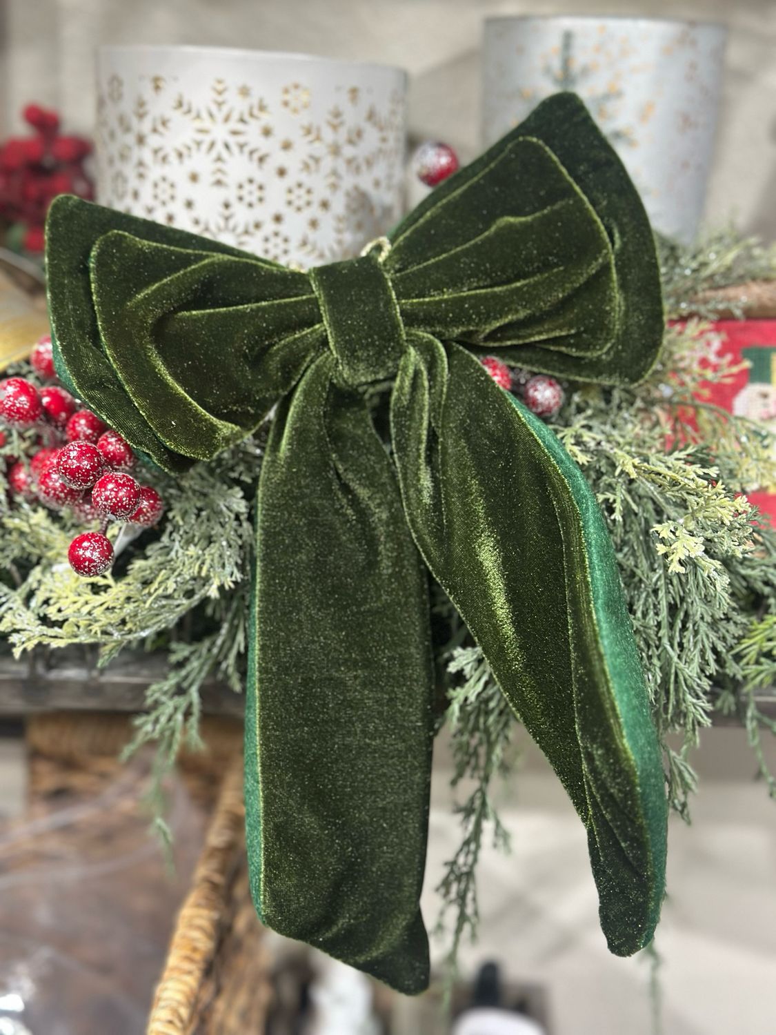 AB Green Velvet Bow 10.5x8