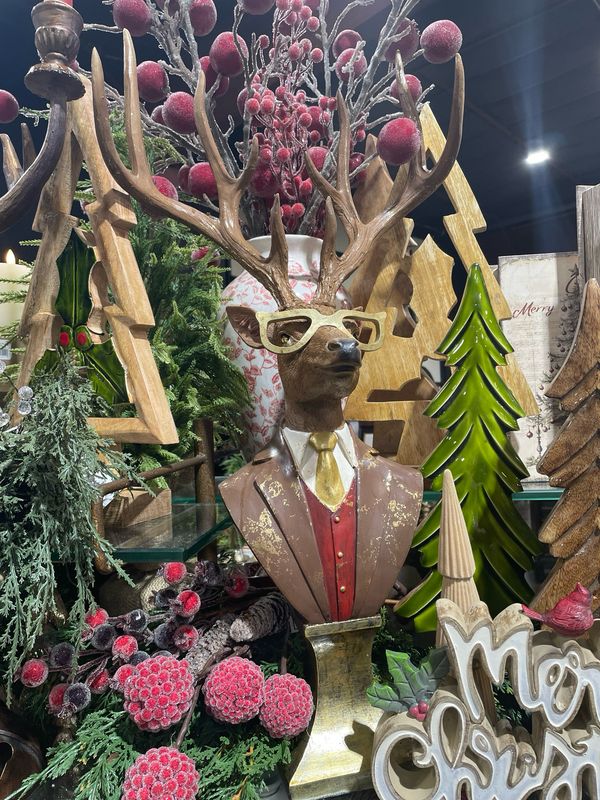 Reg 25" Resin Deer Bust On Pedestal w Glasses