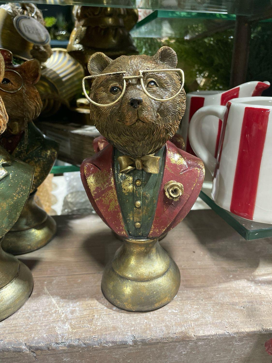 Reg 8" Bear Bust w Glasses