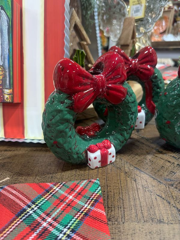 CCO 5.75" Wreath Taper Holder Green &amp; Red