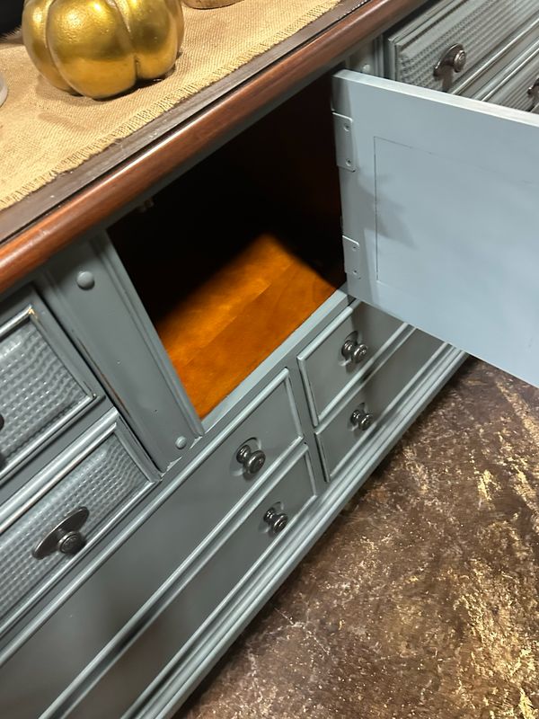 VV Stormy 8D Dresser 66x19x36.5