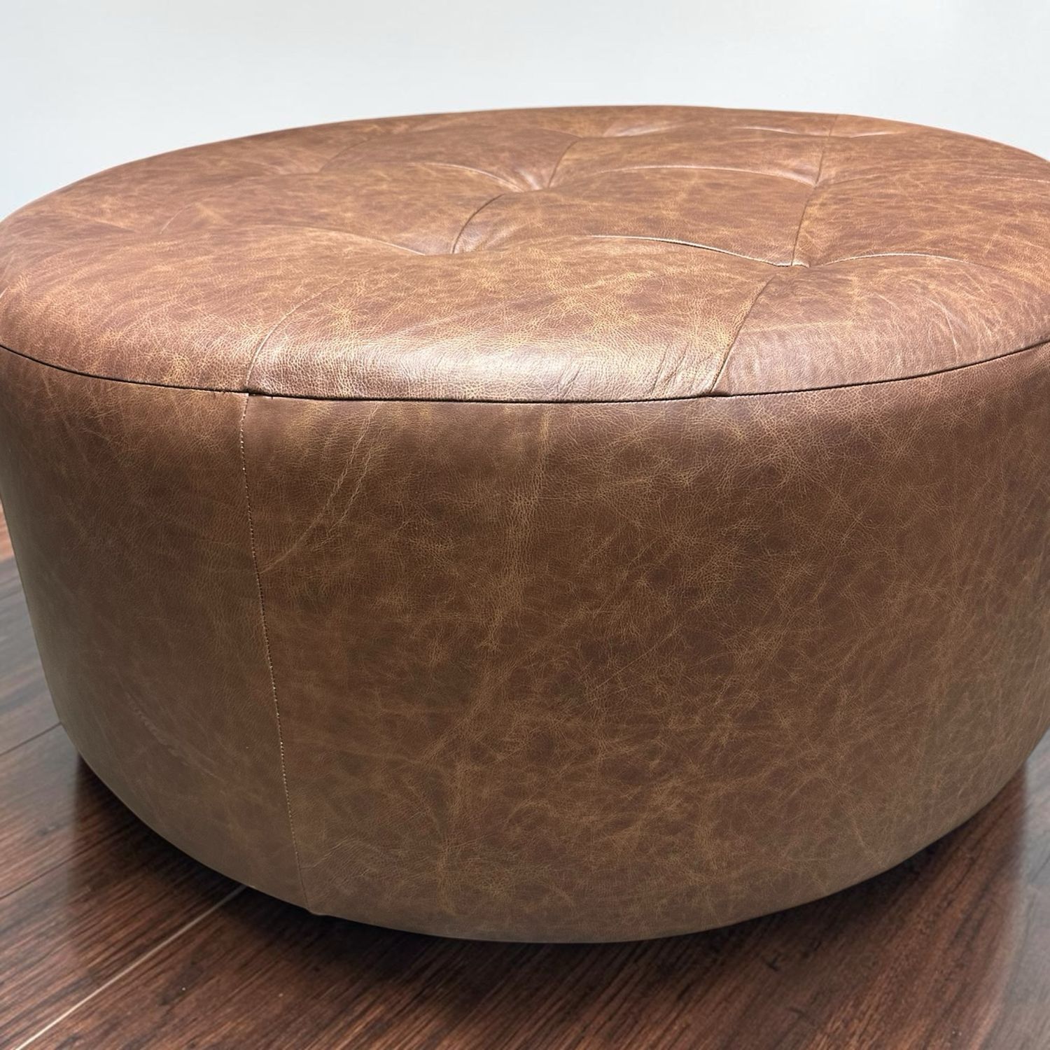 Nob 48” Maxwell leather