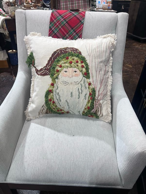 CCO Santa Pillow Emb &amp; Fringe