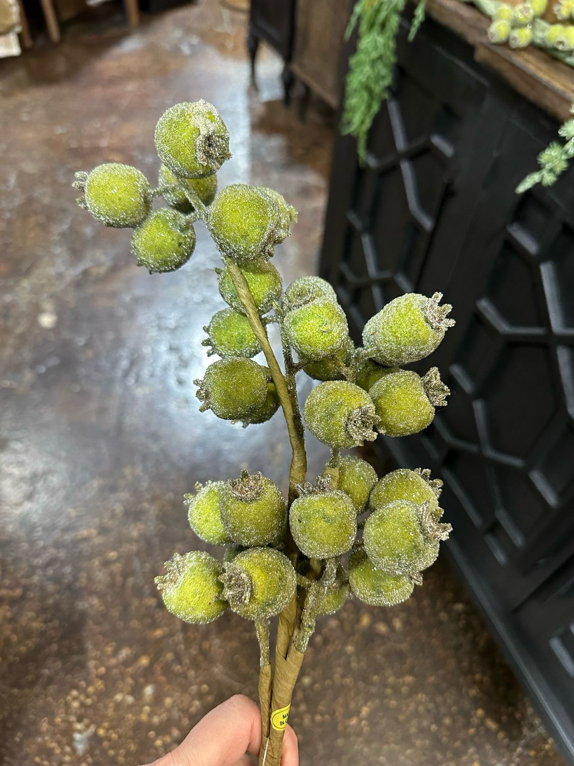 ARL 21" Iced Green Berry Spray