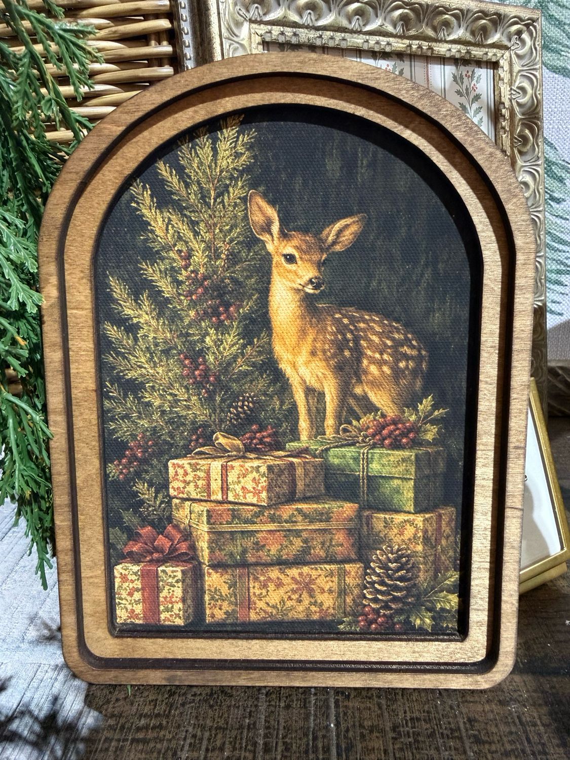 Red Arch 6x8 Deer With Gifts