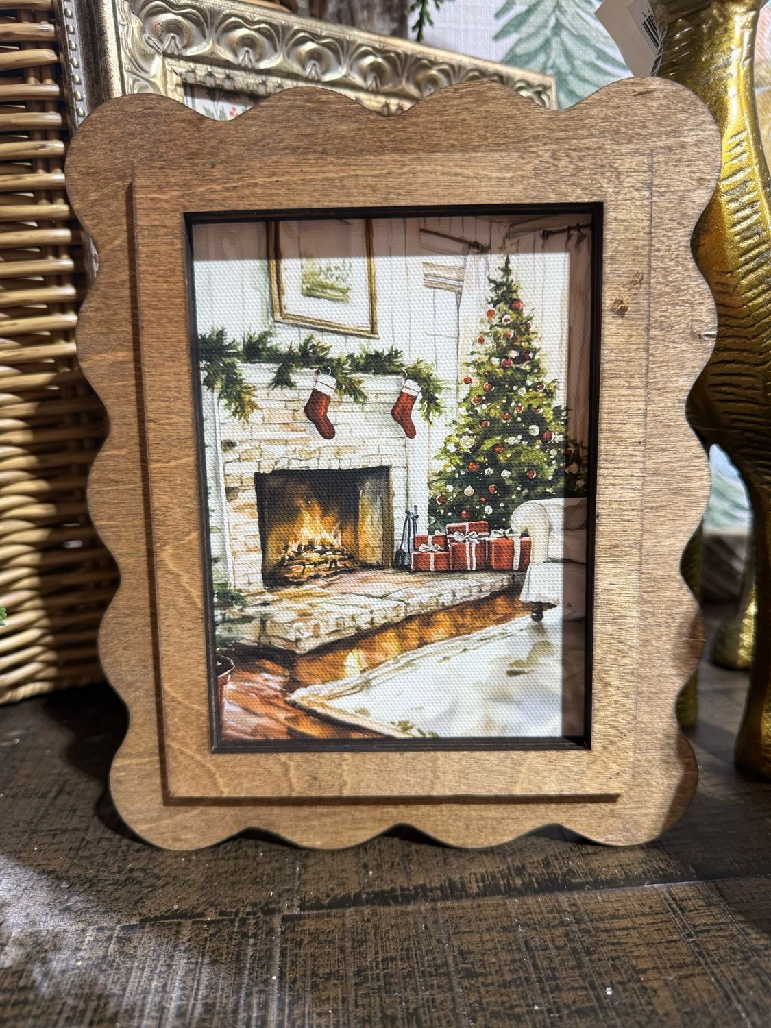 Red Scallop 6.5x8 Christmas Fireplace