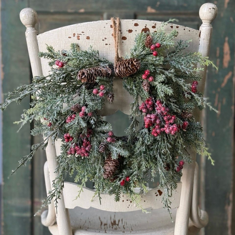 Lan 14" Divinity Berry Hanging