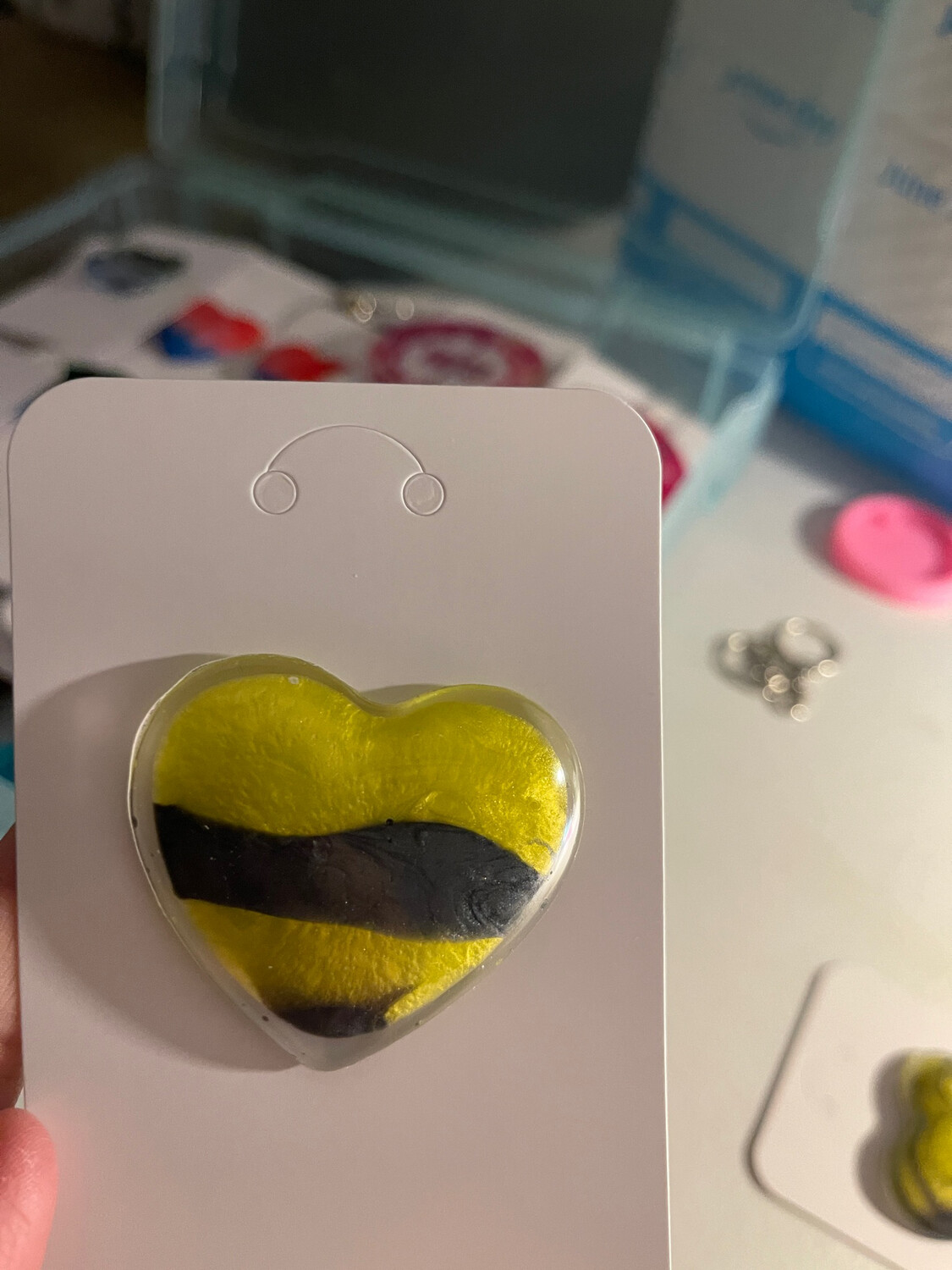 Heart Magnets - Resin - Yellow and Black Mica Powder