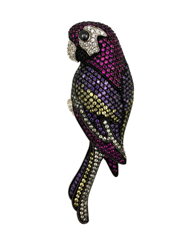 Broche loro