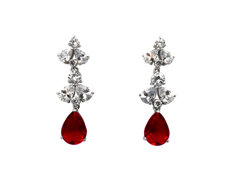 Pendientes largos circonitas blancas y lágrima color
