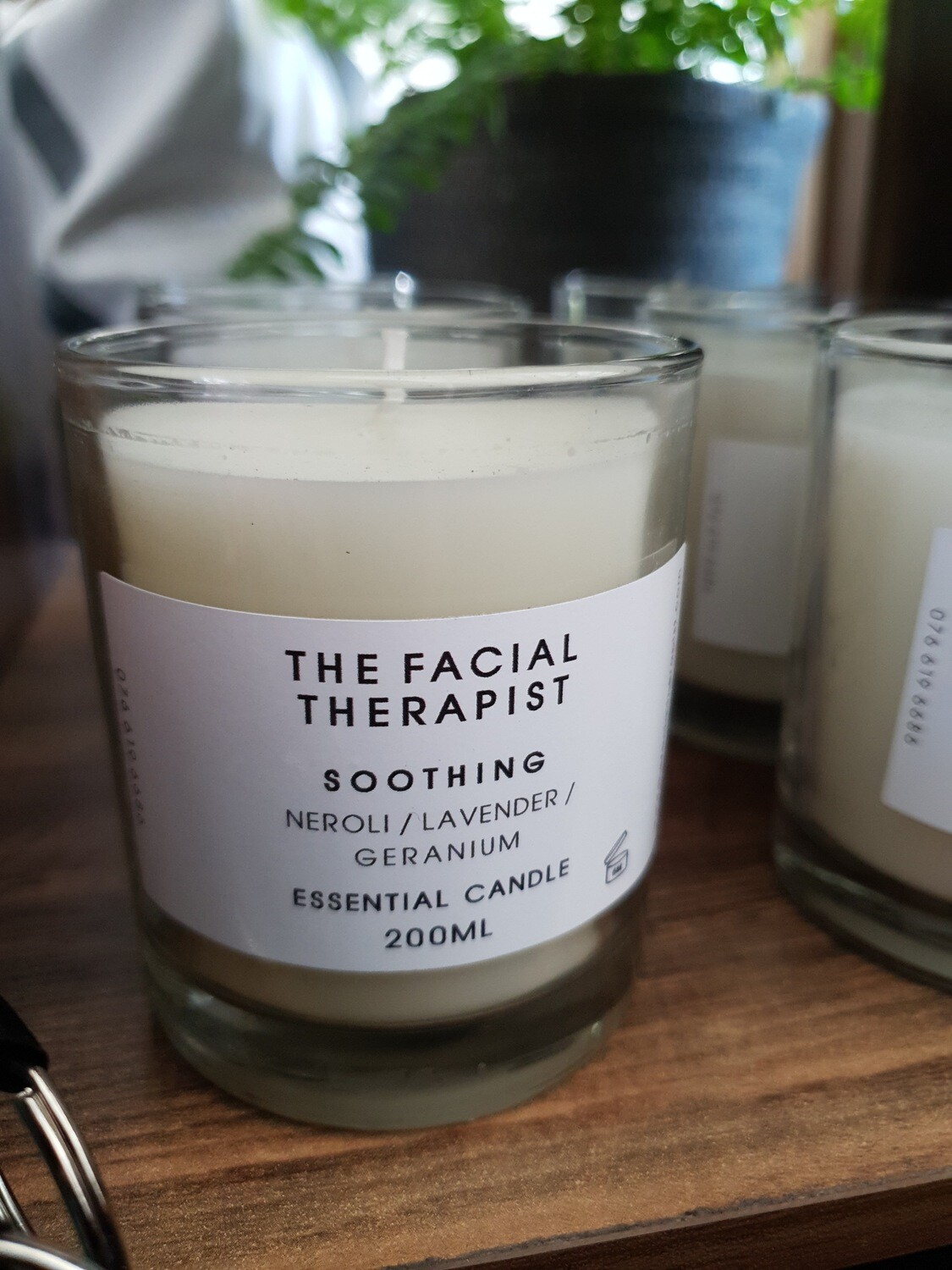 SOOTHING ESSENTIAL CANDLE