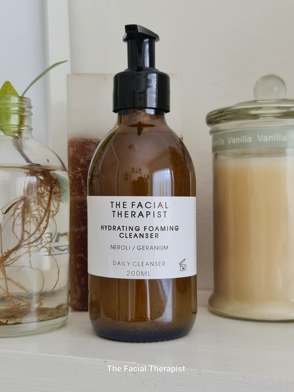 HYDRATING FOAMING CLEANSER  200ML