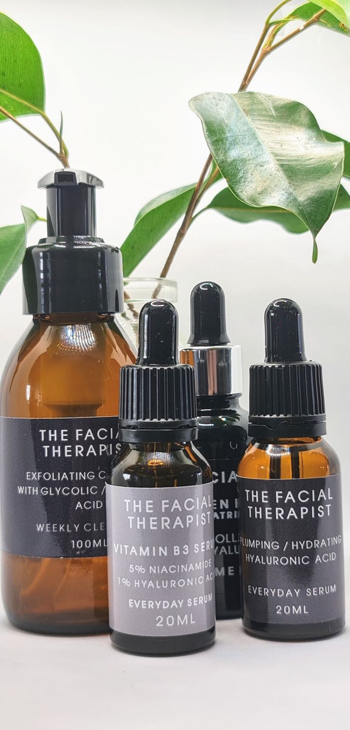 NECK &amp; DECOLLETAGE SKIN BOOSTER BUNDLE SAVE R340