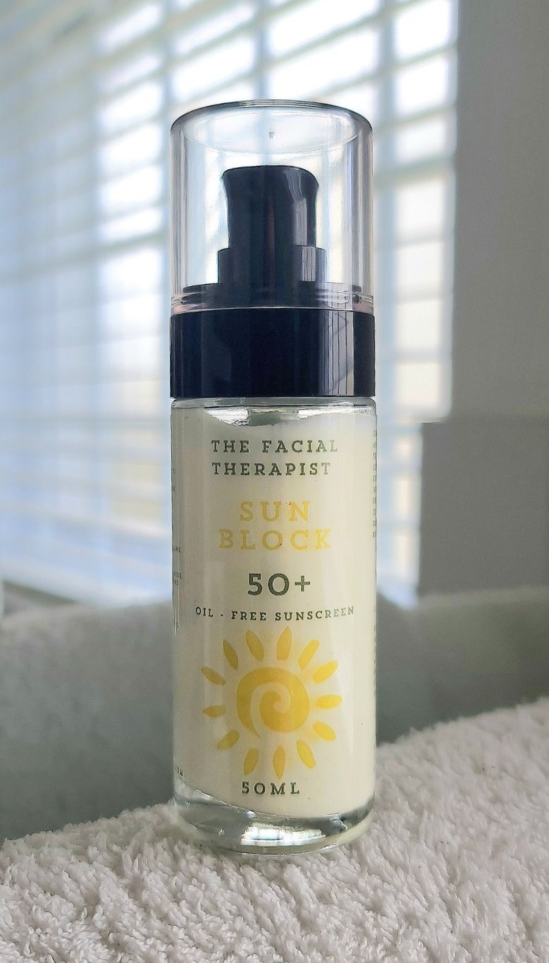 OIL - FREE 50+ SUNSCREEN