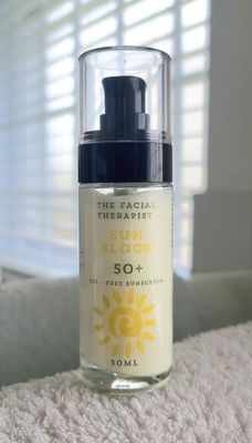 OIL - FREE 50+ SUNSCREEN