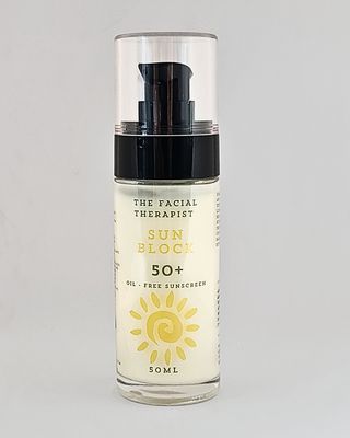 OIL - FREE 50+ SUNSCREEN