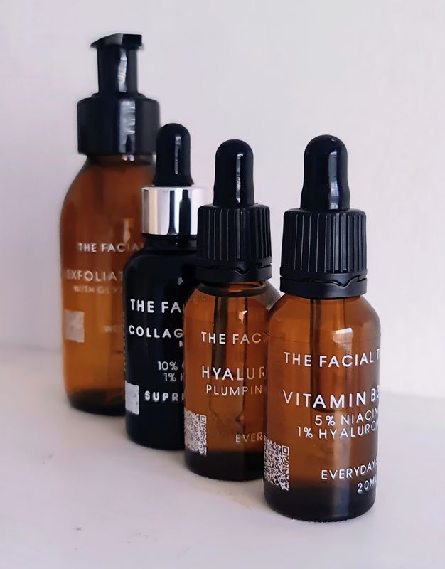 NECK & DECOLLETAGE SKIN BOOSTER BUNDLE SAVE R340 NECK & DECOLLETAGE SKIN BOOSTER BUNDLE SAVE R340