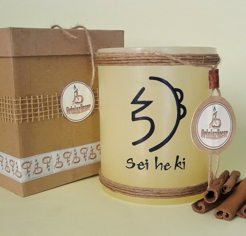 Vela hueca ETERNA o fanal redondo con símbolo &quot;COLECCIÓN REIKI&quot;