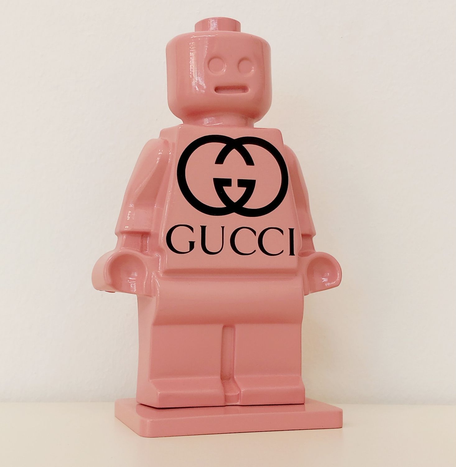 ALE PIANO - Alter Ego Oscar Pink