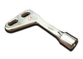 LLAVE TRINGULAR ASCENSOR SM-001