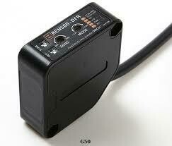 SENSOR FOTOELÉCTRICO 24-240 VAC /VDC CON ESPEJO 5 MTS. ALCANCE / BARRERA /