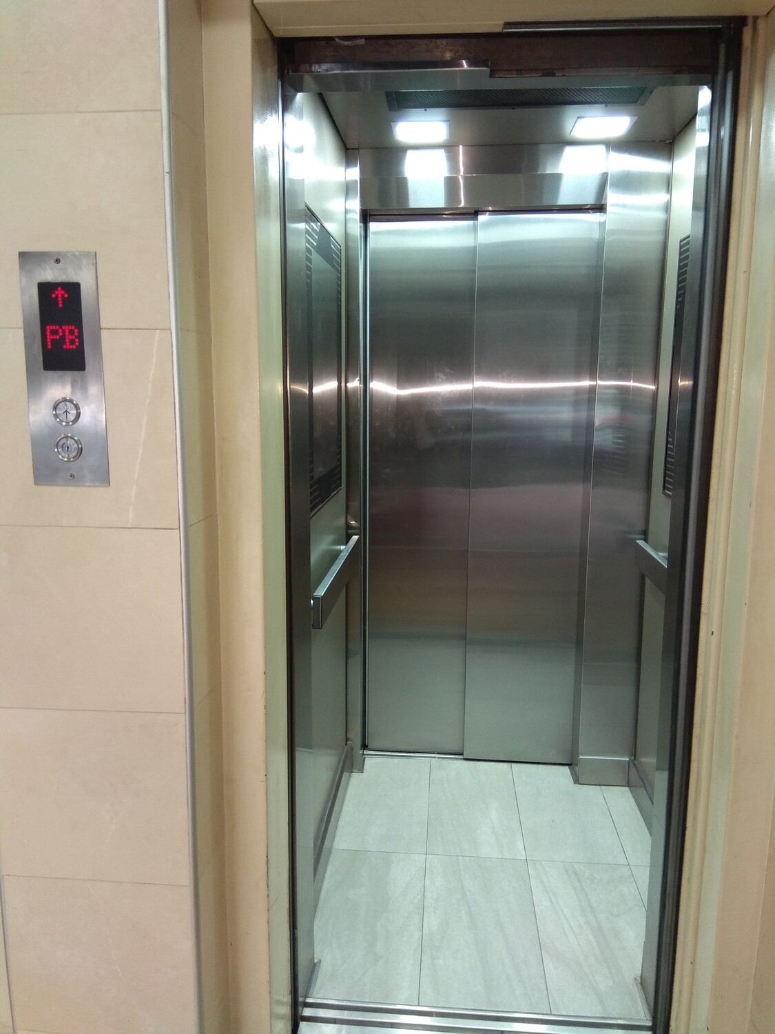 DECORACION CABINA ASCENSOR