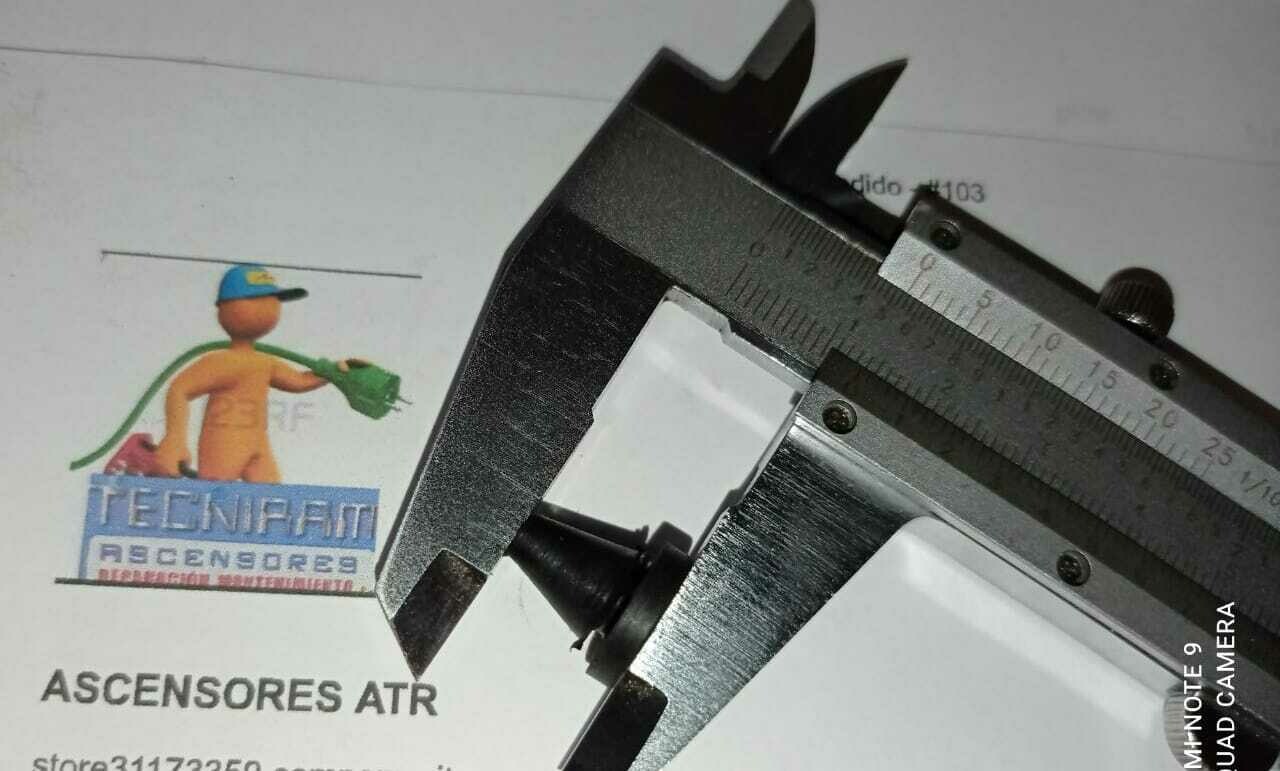 CAUCHOS AMORTIGUACION HOJA PUERTAS ASCENSOR MITSUBISCHI 12 MM.