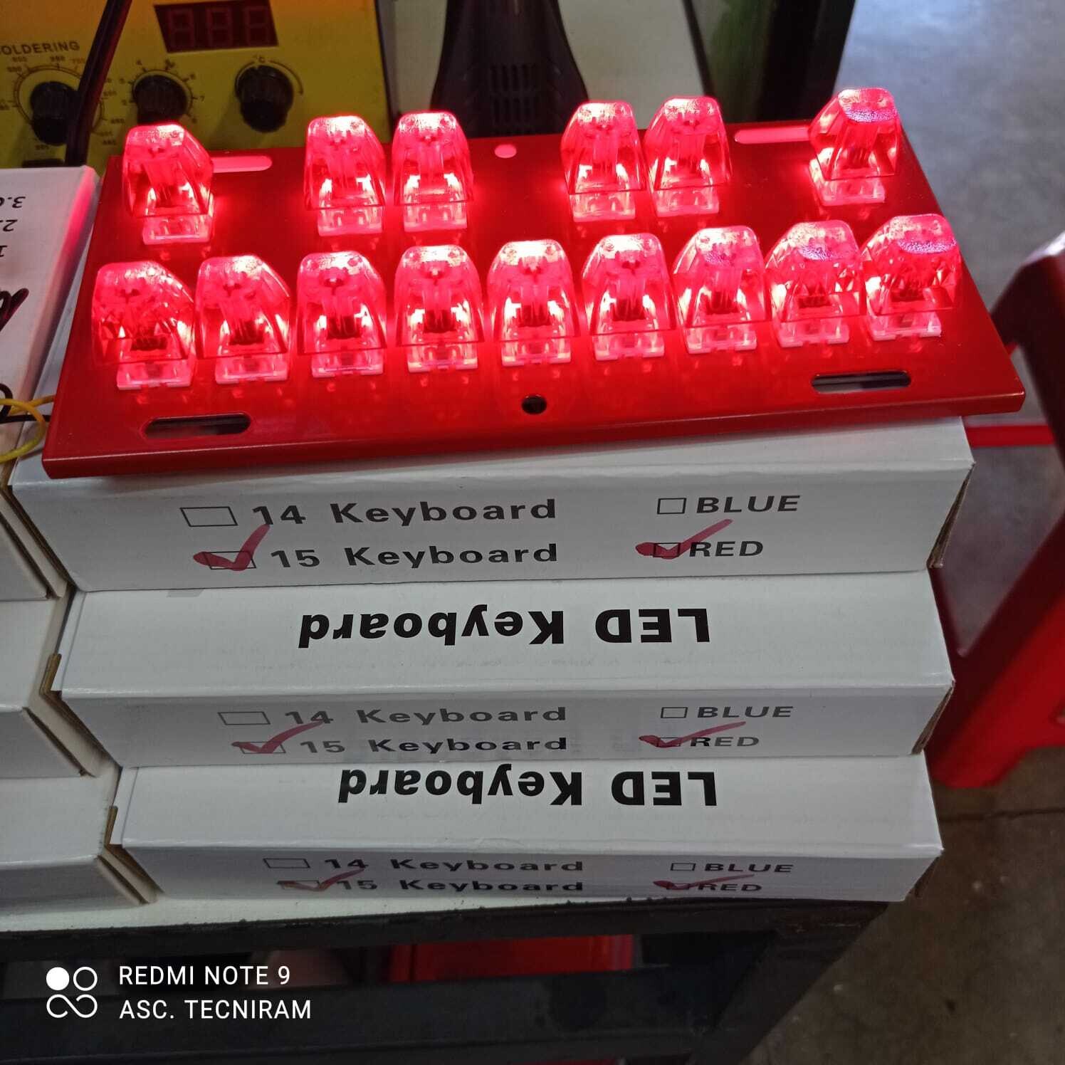TECLADO 15 TECLAS ILUMINADOS ROJO