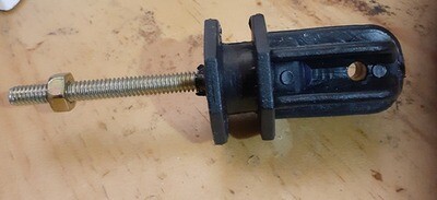 AISLADOR TEMPLADOR CON PERNO