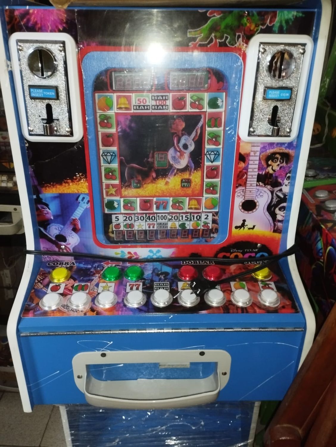 MAQUINA DE JUEGOS DOBLE MONEDERO