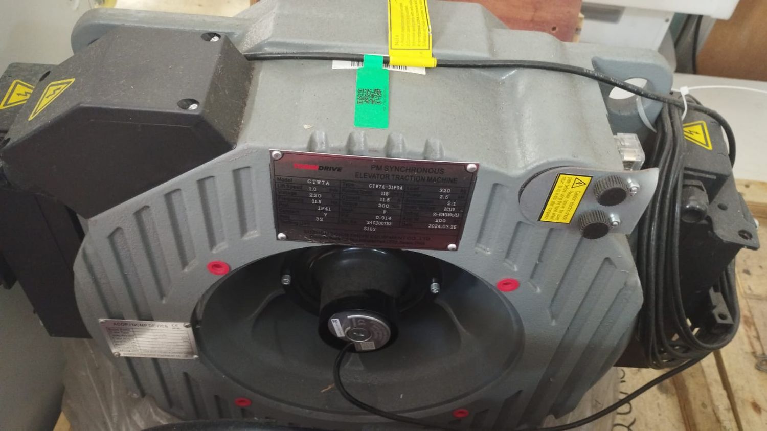 MOTOR TRACCION  ASCENSOR  TORINDRIVER 320 KG / 2.5 KW / 1 M/SEG.