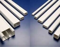 CANALETA 13 X 7 MM. BLANCA CON ADHESIVO
