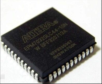 EPM7032LC44-10 / SMD