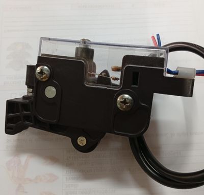 HY1710  INTERRUPTOR PUERTA ASCENSOR