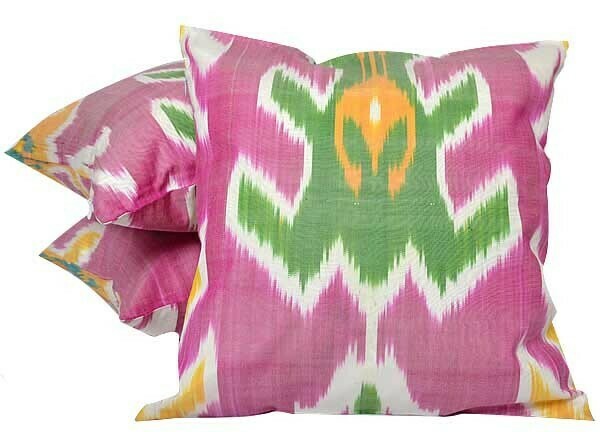 &quot;Eye catcher&quot; ikat pillow