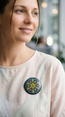 Sky Blue Round Floral Lapel Pin: Elegance Inspired By Uzbekistan's Rich Heritage