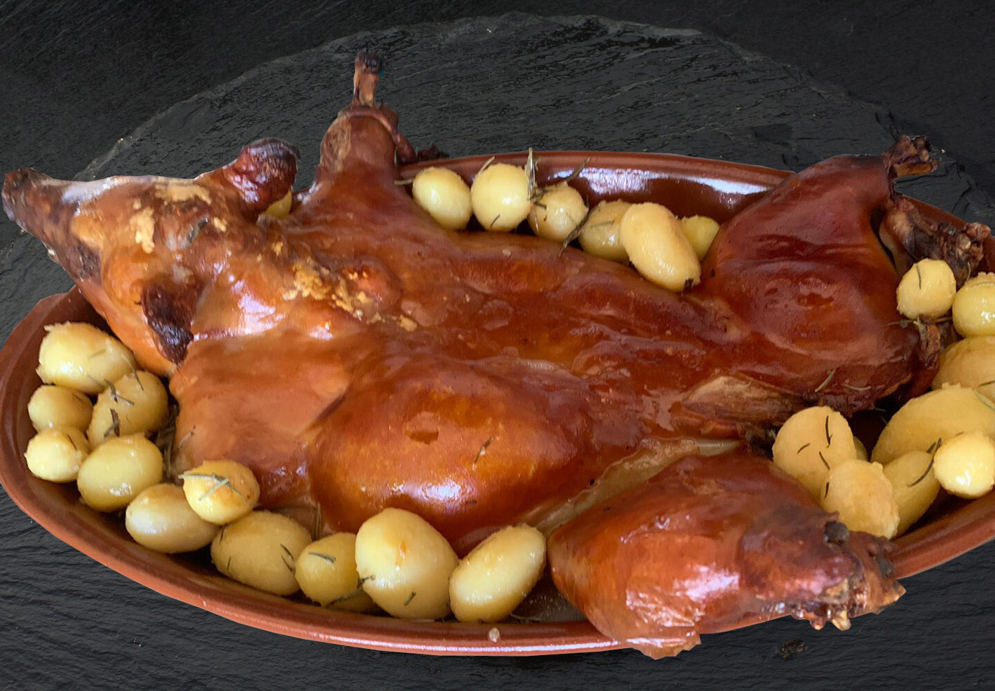 COCHINILLO IBÉRICO CONFITADO ENTERO (4 Kg.) COCHINILLO IBÉRICO CONFITADO ENTERO (4 Kg.)