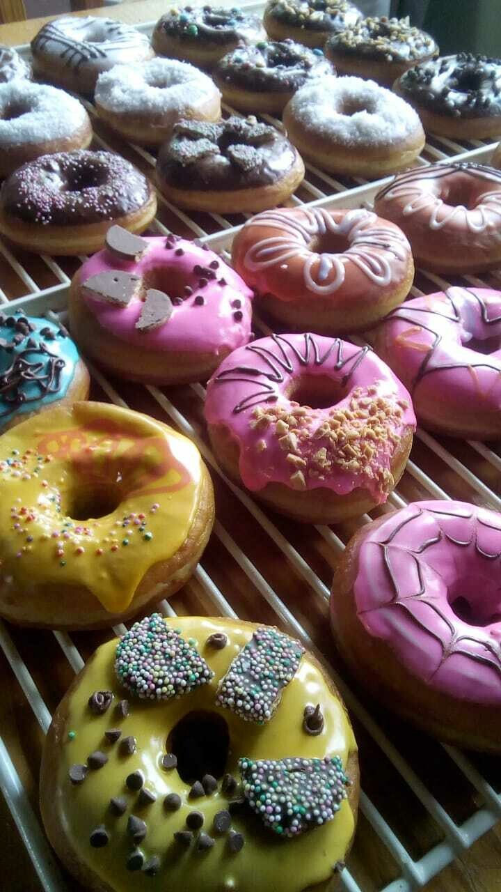 Mini donas (Docena) en sabores y colores variados