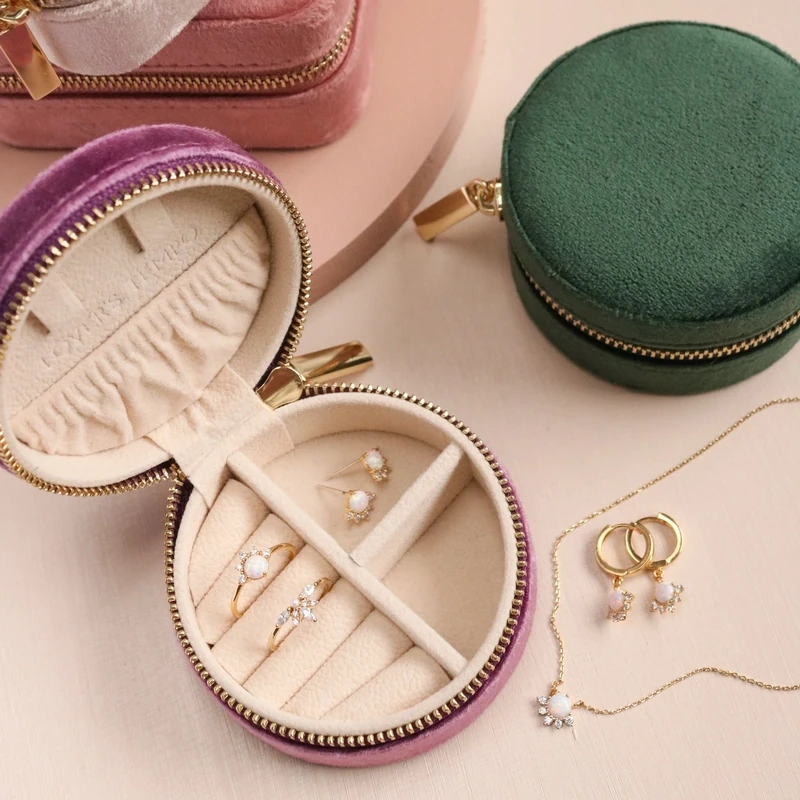 Lover&#39;s Tempo Circle Bon Voyage Jewelry Box