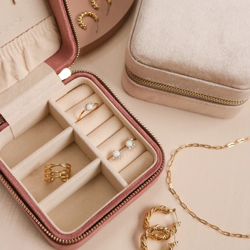 Lover&#39;s Tempo Square Bon Voyage Jewelry Box
