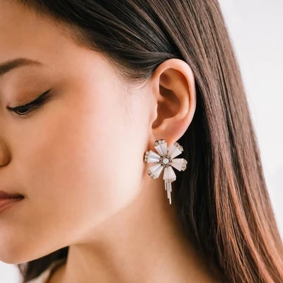lover's Tempo Azalea Post Earring