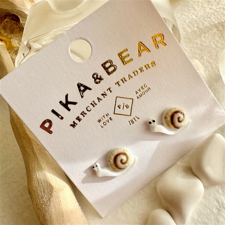Pika &amp; Bear Helmi Porcelain Snail Stud