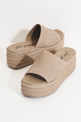Free People Harbor Flatform