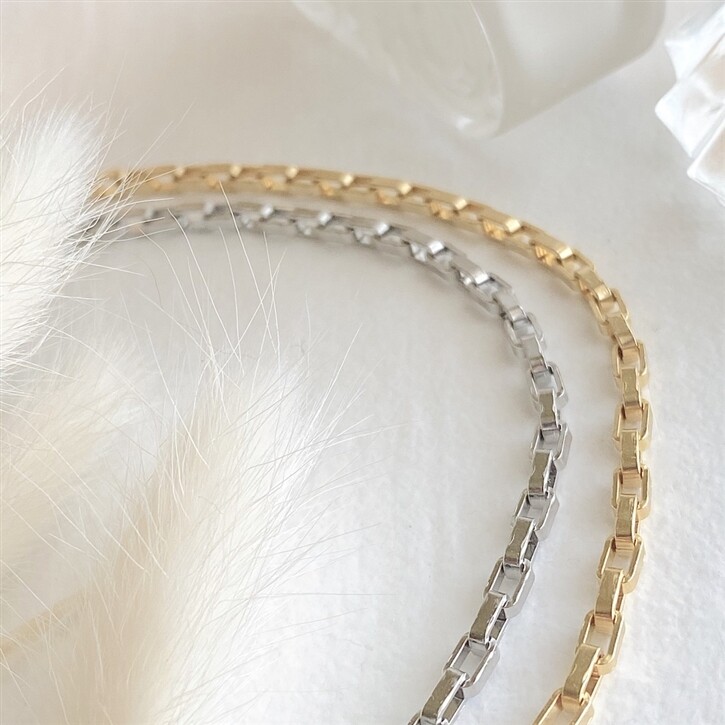 Pika &amp; Bear Dua Box Chain Anklet