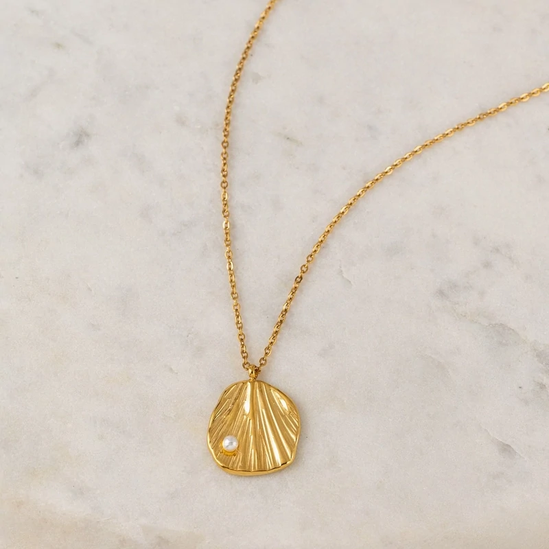 Lover&#39;s Tempo Waterproof Cove Necklace
